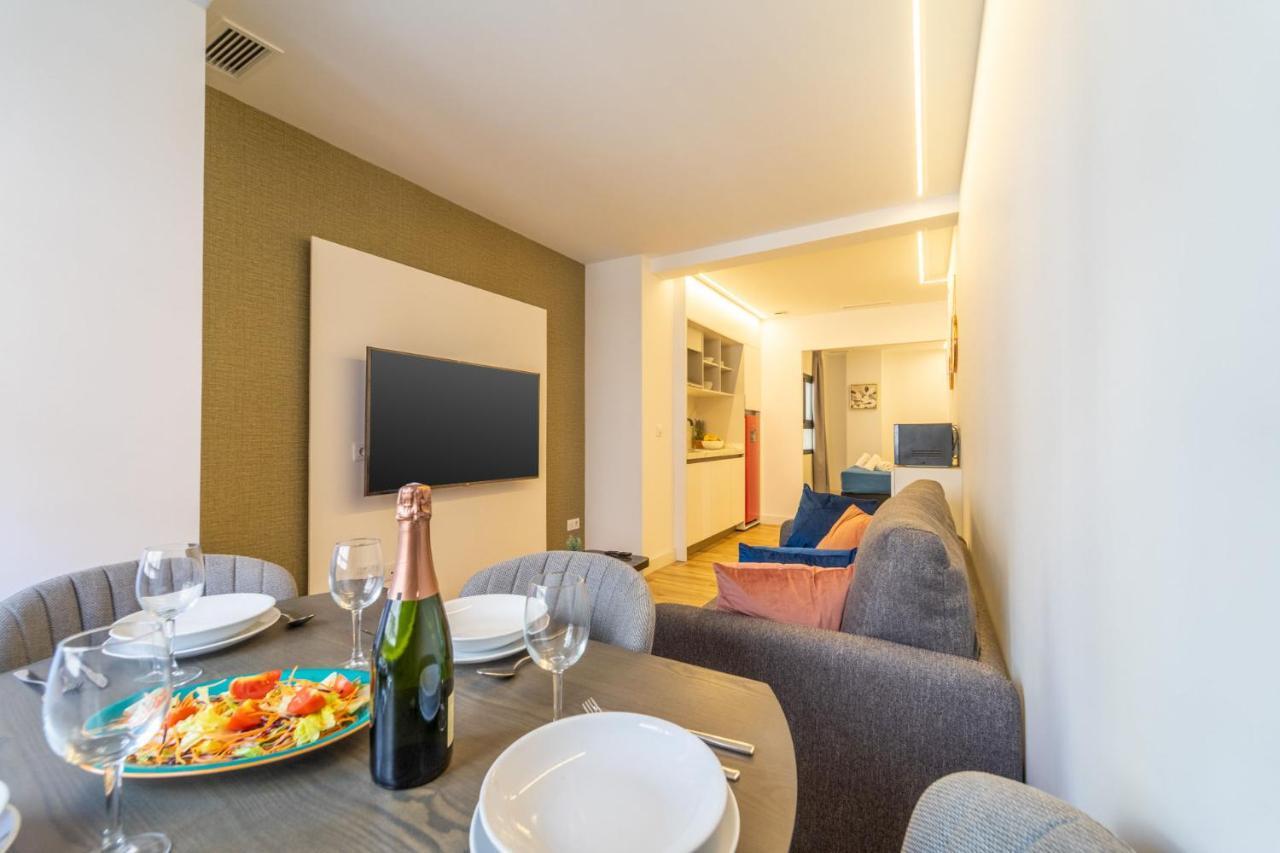 Myflats Urban Stay อาลิกันเต ภายนอก รูปภาพ