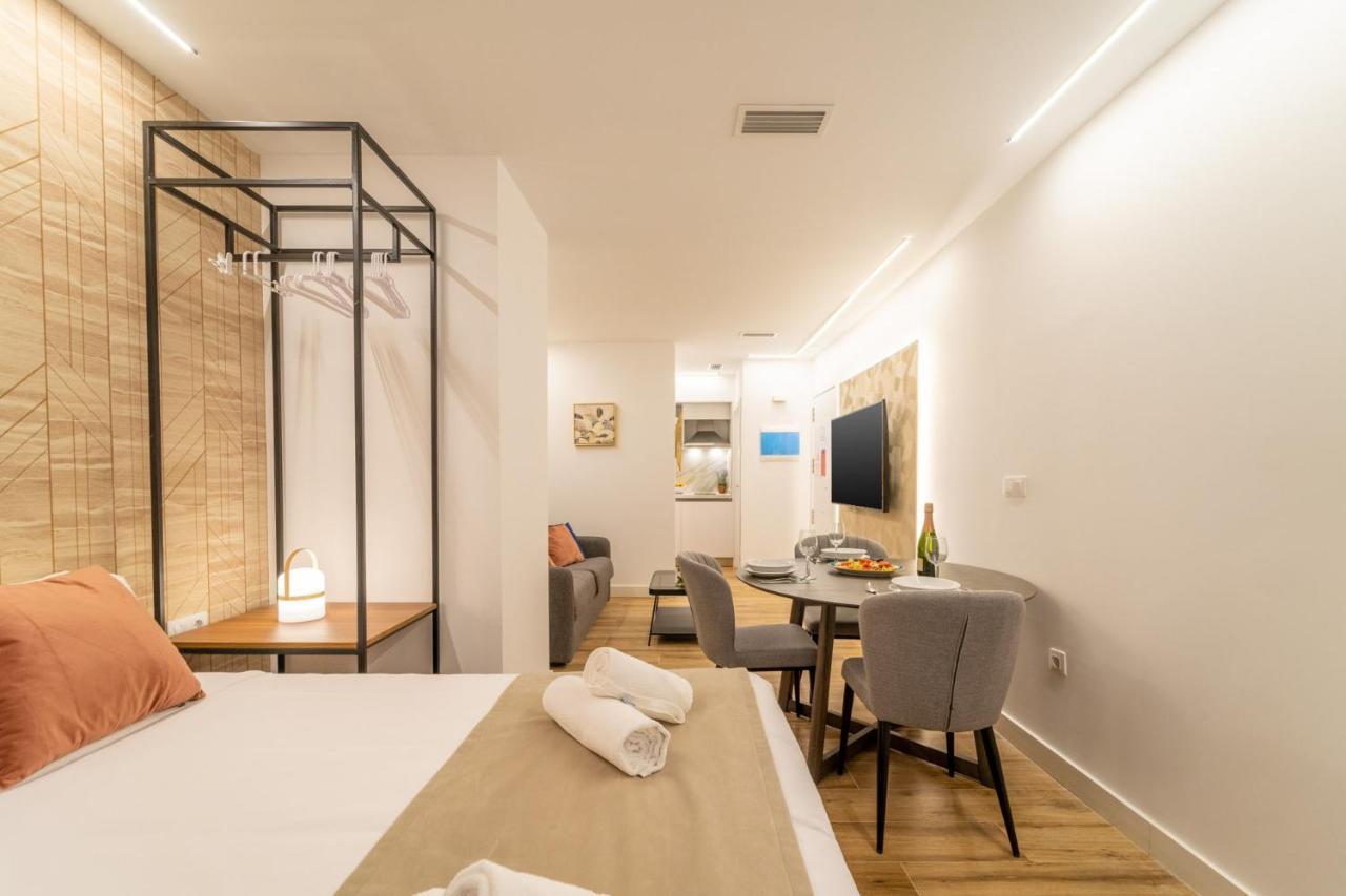 Myflats Urban Stay อาลิกันเต ภายนอก รูปภาพ